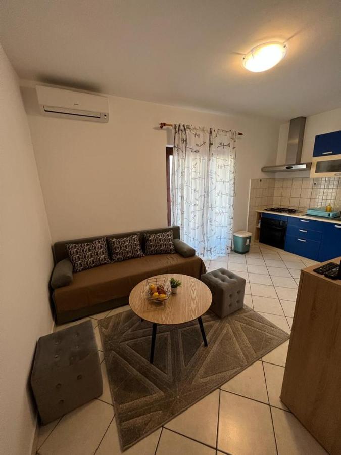 Guest House Karevic Χβαρ Εξωτερικό φωτογραφία