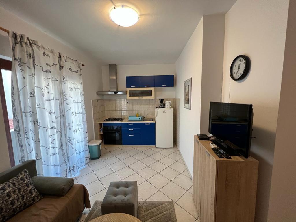 Guest House Karevic Χβαρ Εξωτερικό φωτογραφία