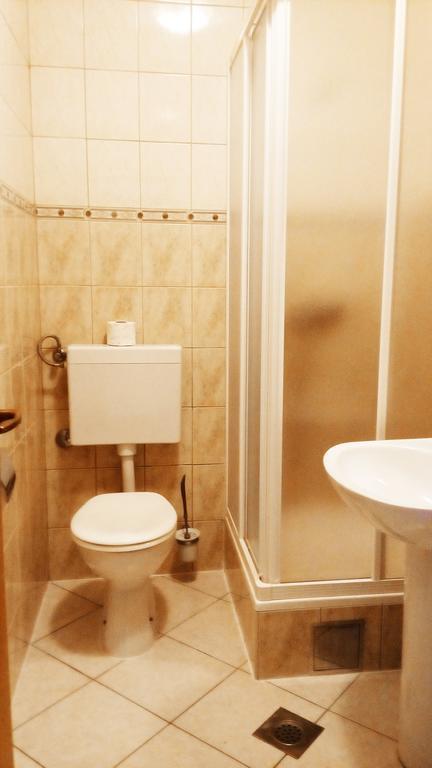 Guest House Karevic Χβαρ Εξωτερικό φωτογραφία