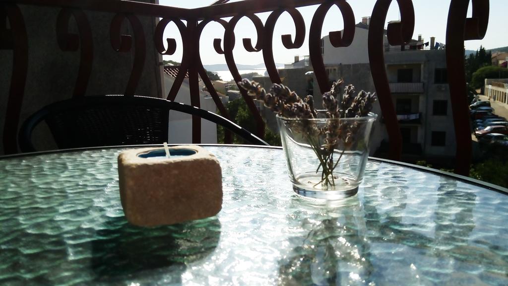 Guest House Karevic Χβαρ Εξωτερικό φωτογραφία